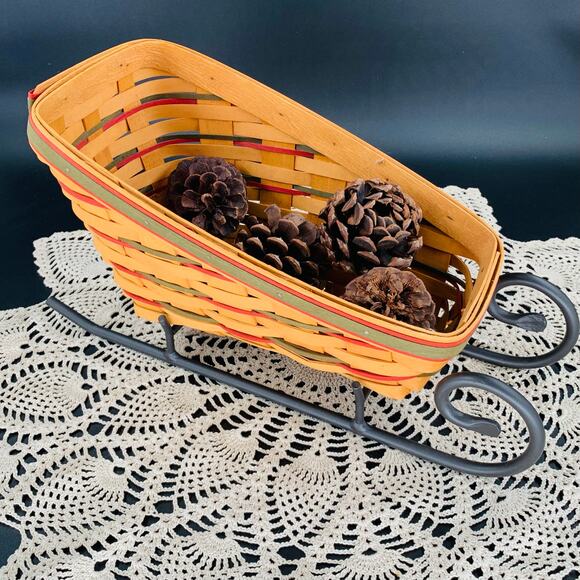 Longaberger Sleigh Basket Holiday With Wrought Iron Runner 16811 Woven Red Green - Picture 9 of 12